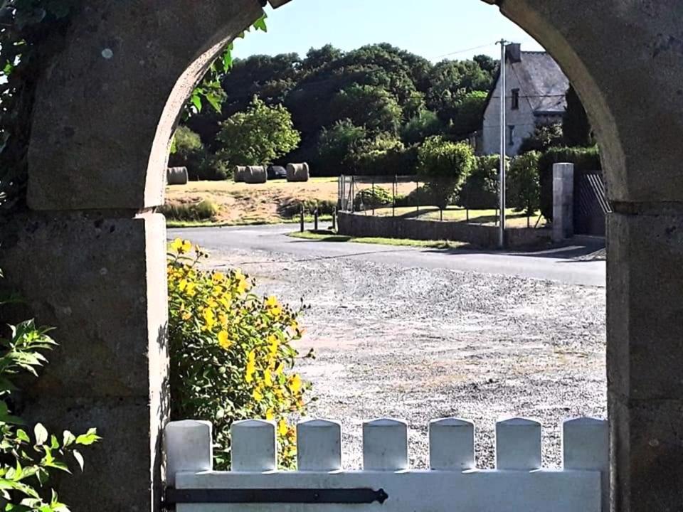 Ker Jerome - Traditional Stone Breton Cottage Near To Dinan Trelivan Exteriör bild